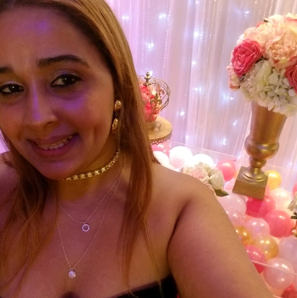 Meet your Posher, Maribel